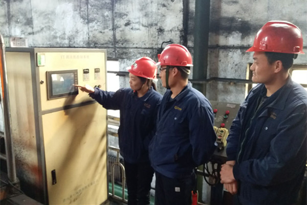 正源洗选持续执行班组交接班传好安全“接力棒” (1)_副本.jpg