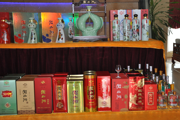 微山湖酒业公司2017年金秋促销订货会圆满成功 (3).jpg