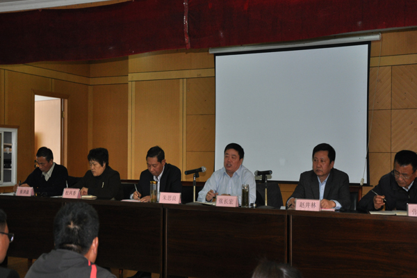 微山湖酒业召开全体职工会议 (1).jpg