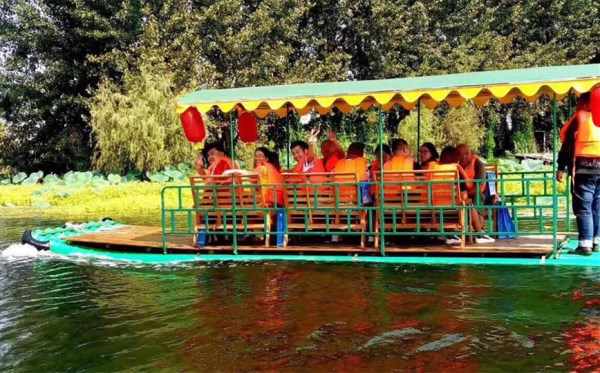 湿地景区第四期“最美员工”汪新新 (2).JPG